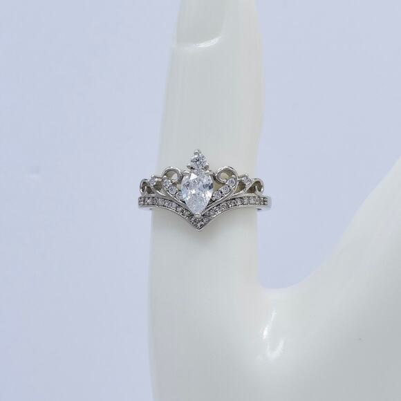 NWT Fragrant Jewels Cubic Zirconia Tiara Crown Ring Size 8 US - Picture 2 of 5